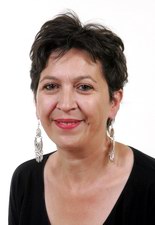 É. Assassi . Assassi