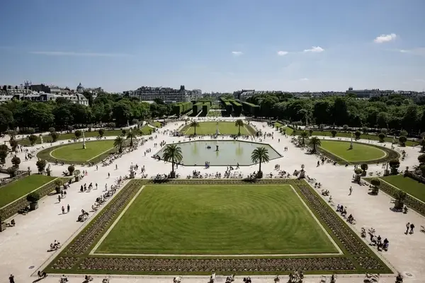 Vue de la Bibliothèque du Sénat sur le Jardin du Luxembourg