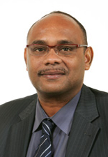 J-É Antoinette J-É Antoinette